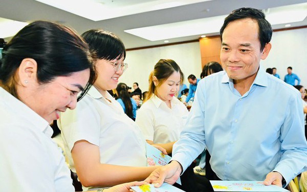 Tặng quà Tết cho 350.000 đoàn viên, công nhân lao động có hoàn cảnh khó khăn