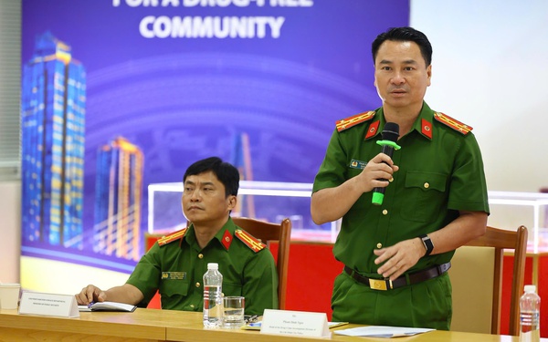 Cảnh báo ma túy “núp bóng” thuốc lá điện tử