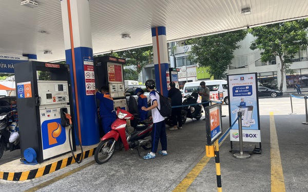 Nguồn cung xăng dầu đảm bảo, xử lý nghiêm các trường hợp găm hàng